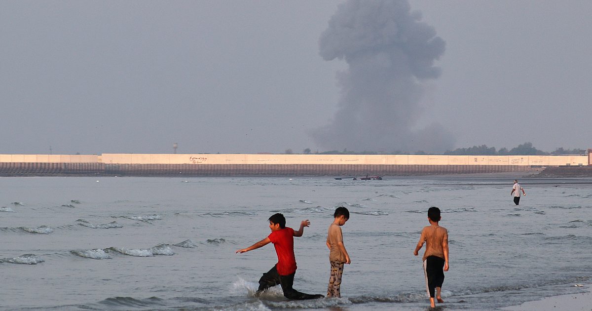 Trump backtracks on Hormuz toll after resuming Iranian naval blockade