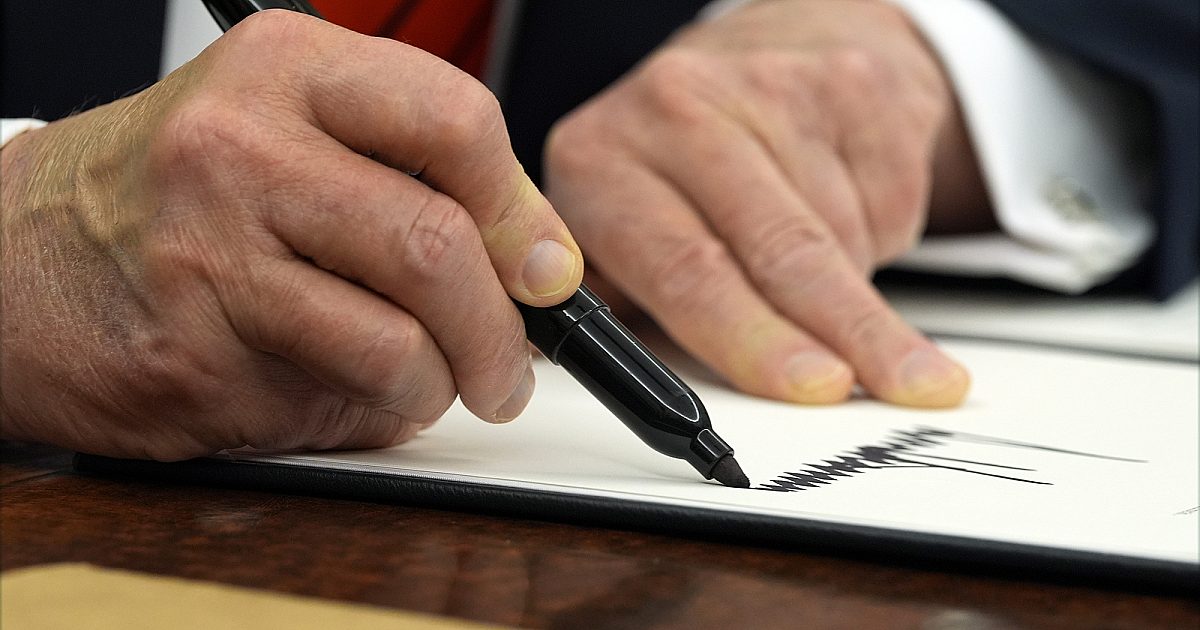 SCOTUS lets Trump continue mass government layoffs for now