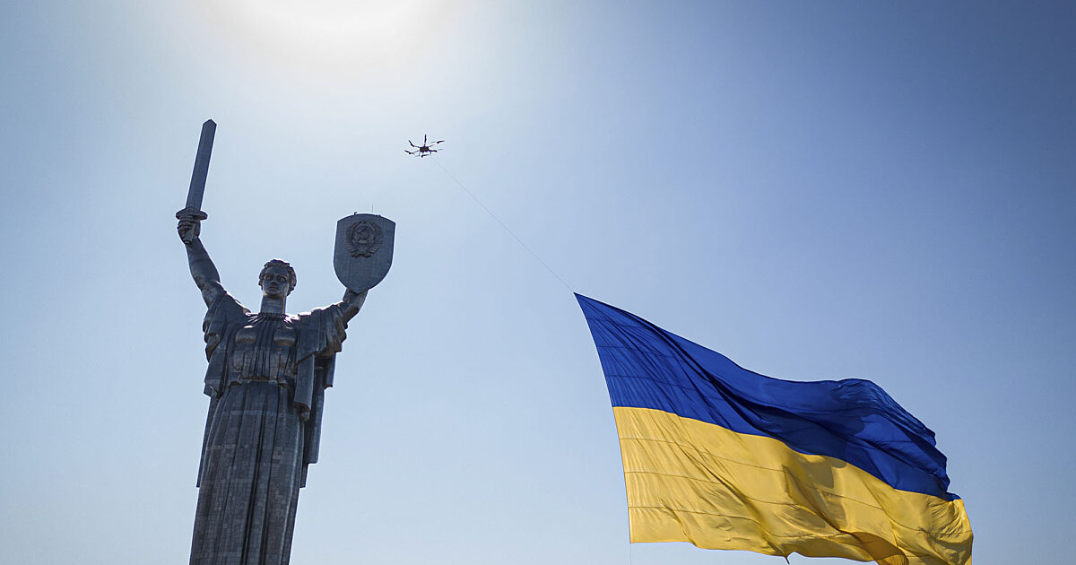 Putin orders Russian military to add 137,000 troops | WORLD