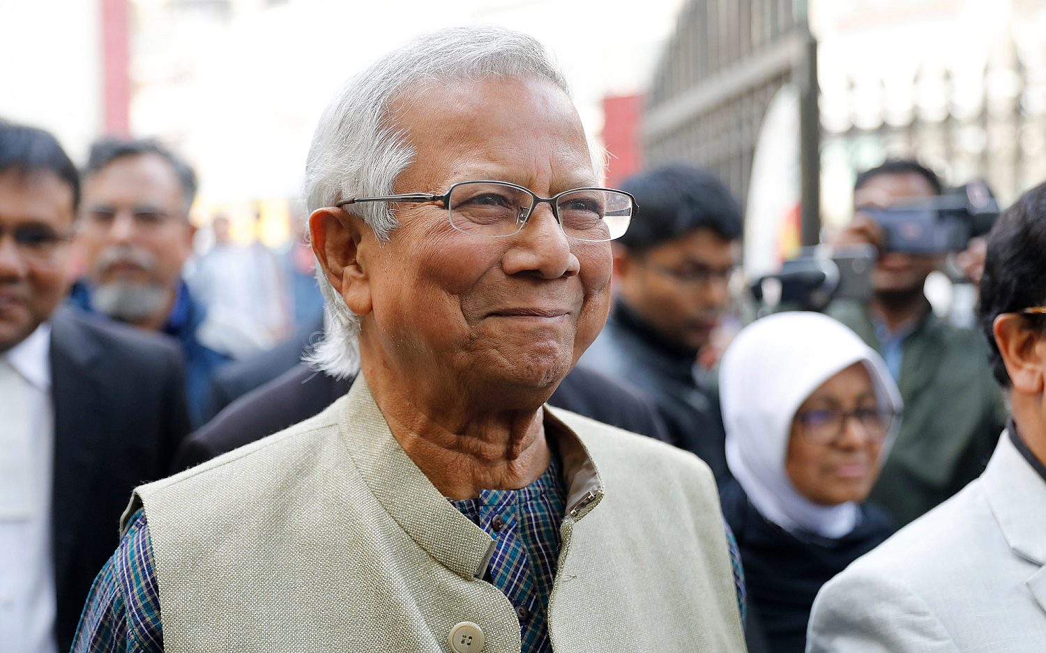 Nobel laureate to lead Bangladesh, for now