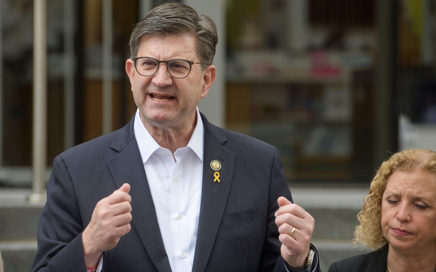 Moderate Democrats envision path to a cooler political climate