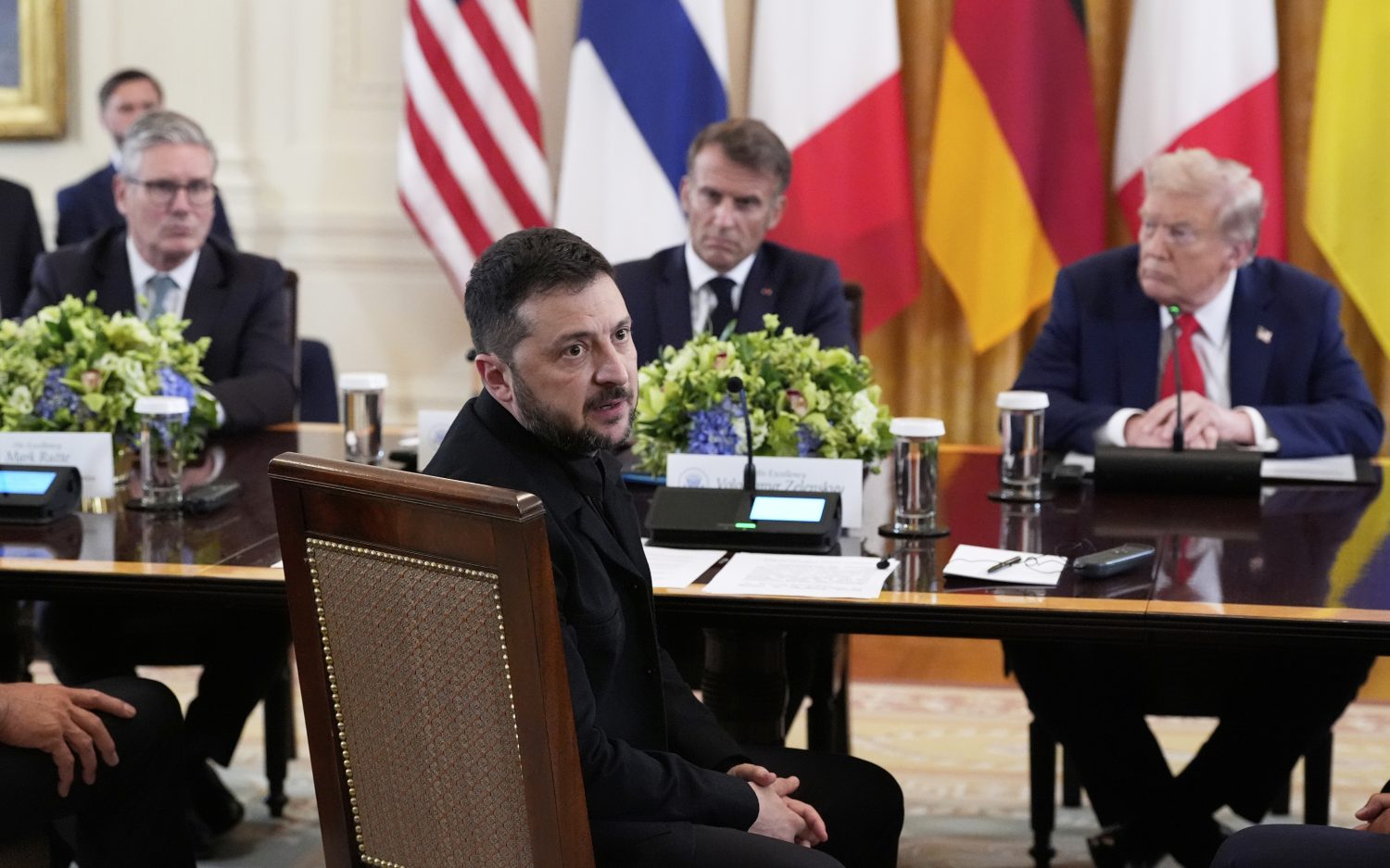 Leaders compliment Trump on Ukraine peace process