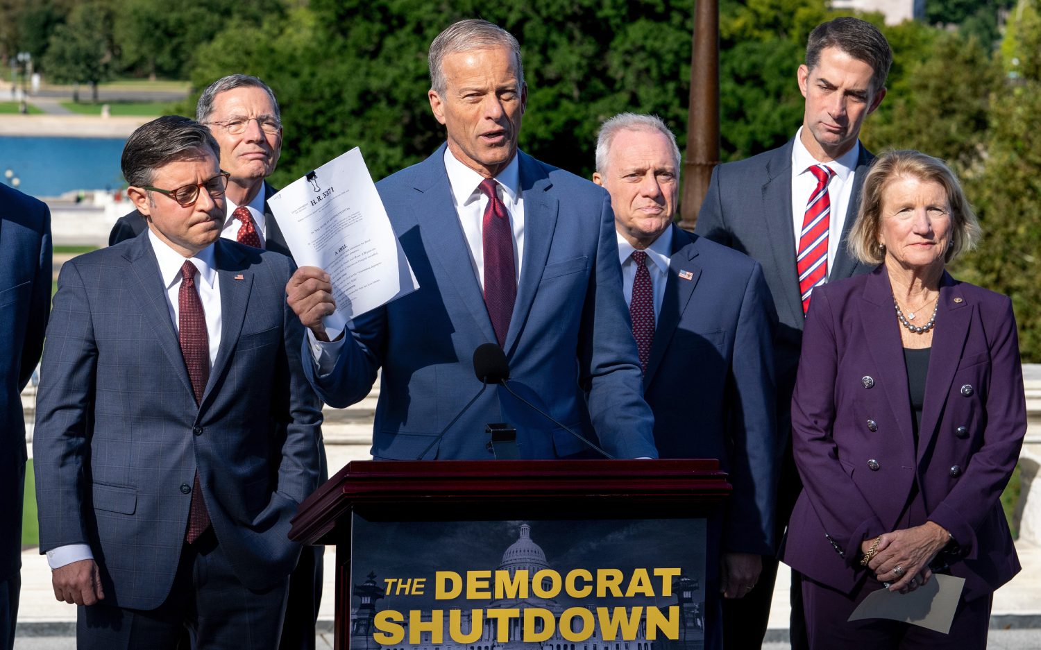 Parties hope to make shutdown blame stick