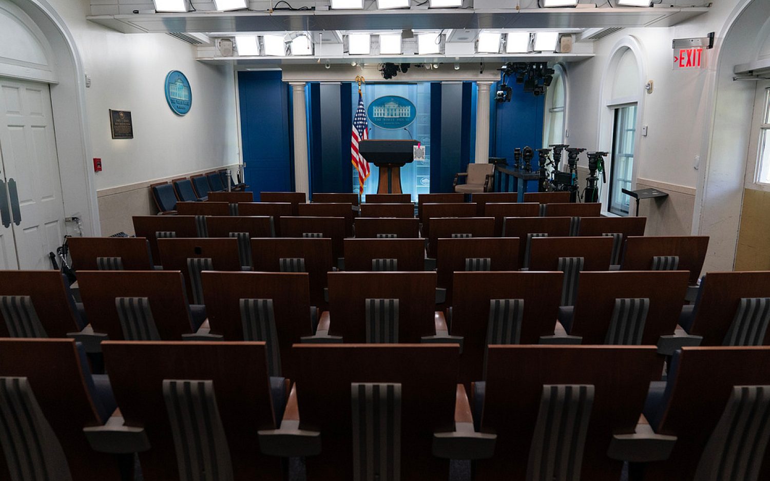 Trump announces new White House press secretary