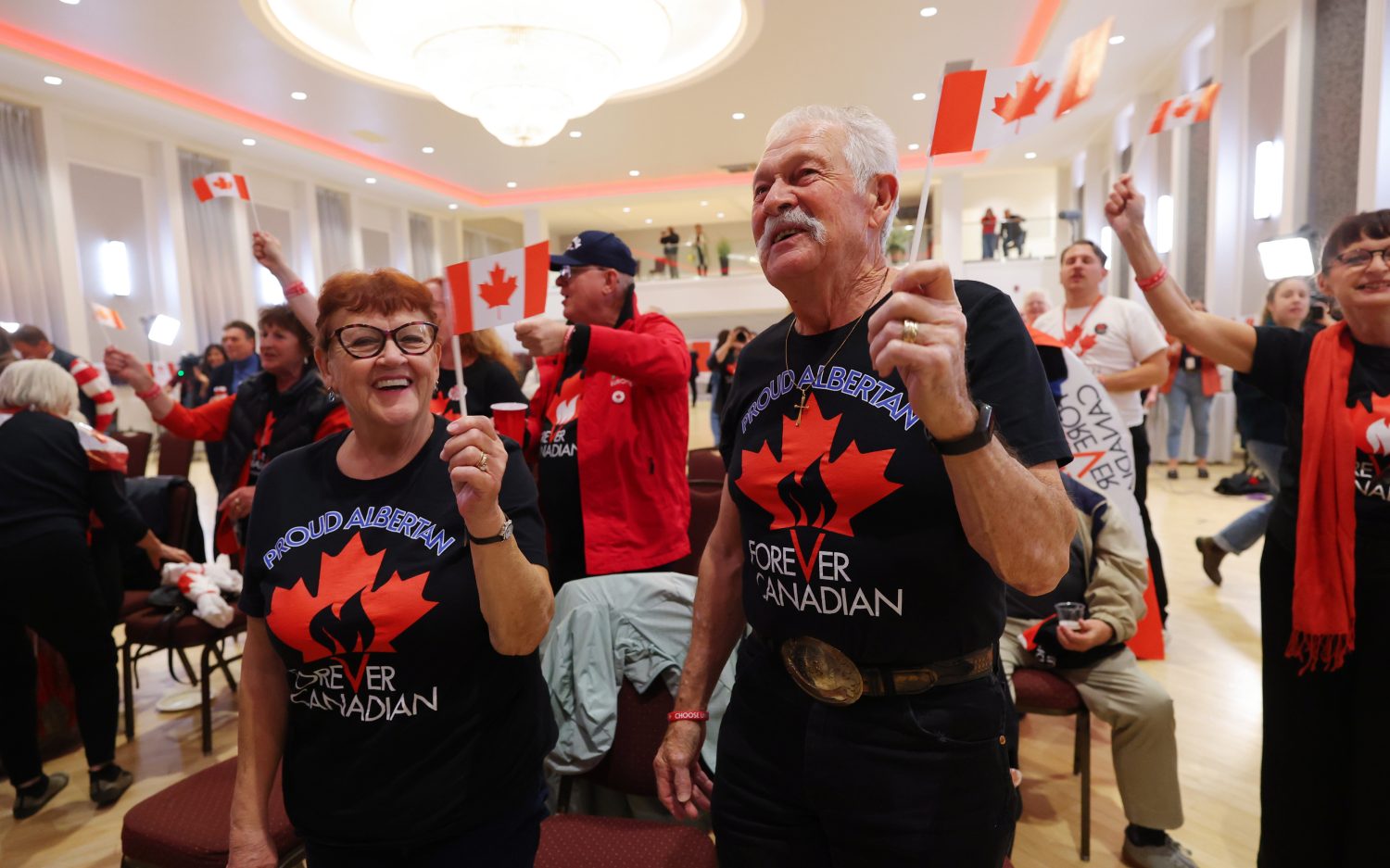 Alberta overwhelmingly votes to stay part of Canada
