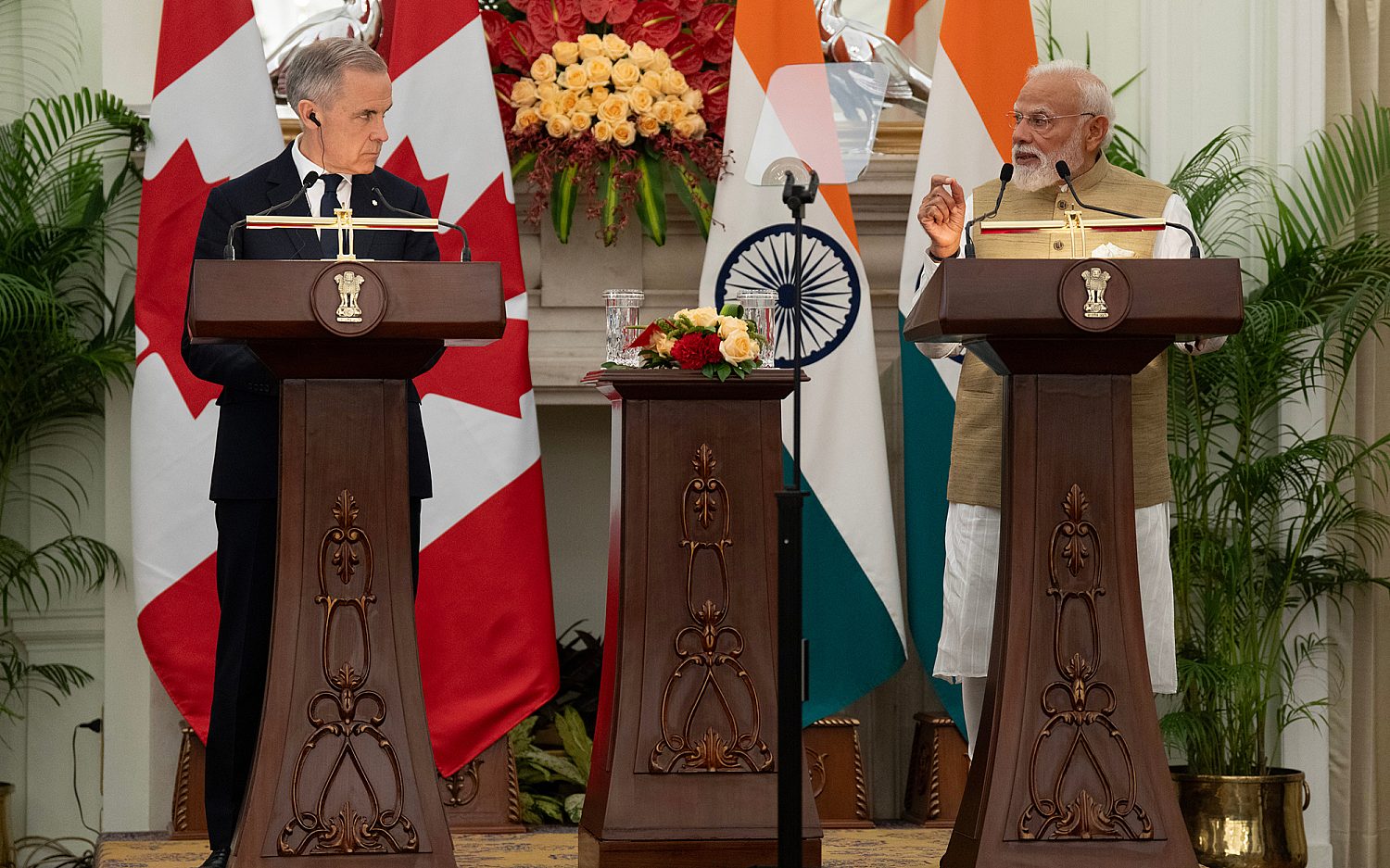 Canada, India to trade uranium, partner on minerals