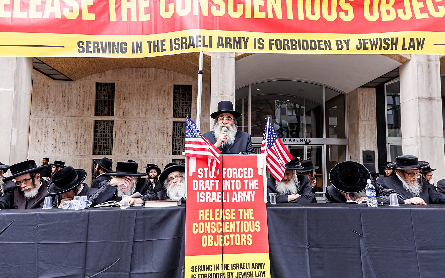 Orthodox Jews in New York protest Israeli draft