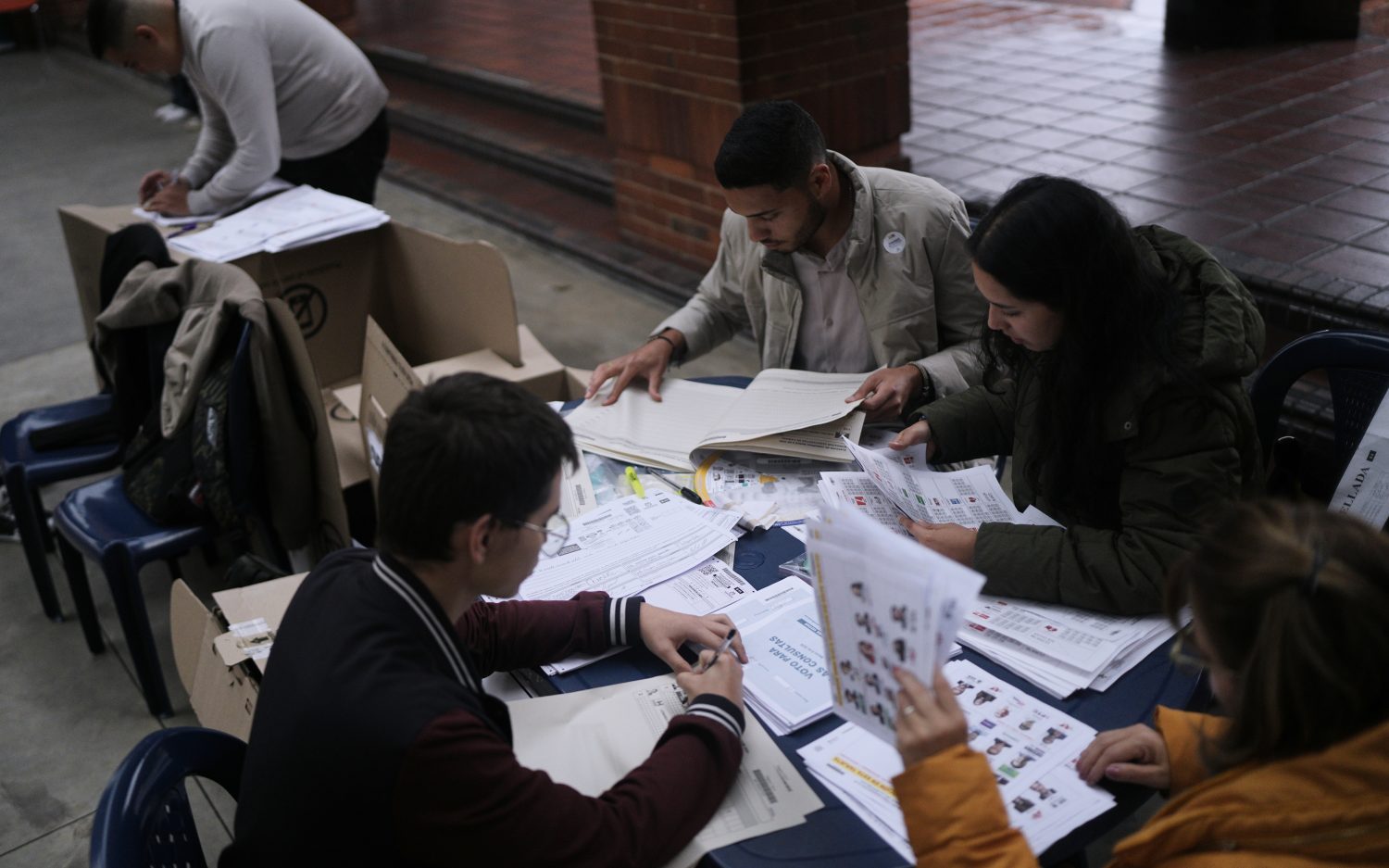 President’s party and main opposition make strong showings in Colombia elections