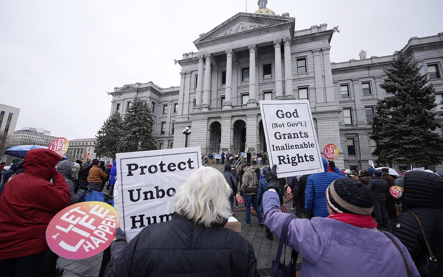Court lets Catholic clinic offer abortion pill reversals