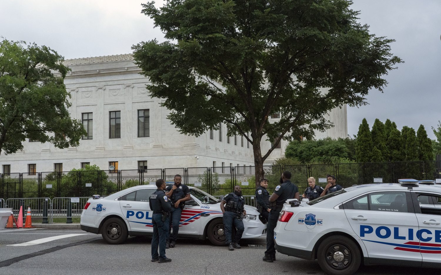 Man arrested with Molotov cocktail at Washington cathedral
