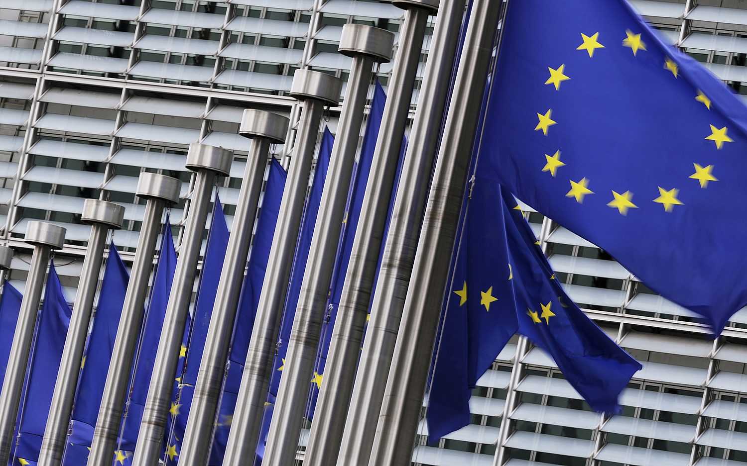 EU, Trump issue new Russian sanctions
