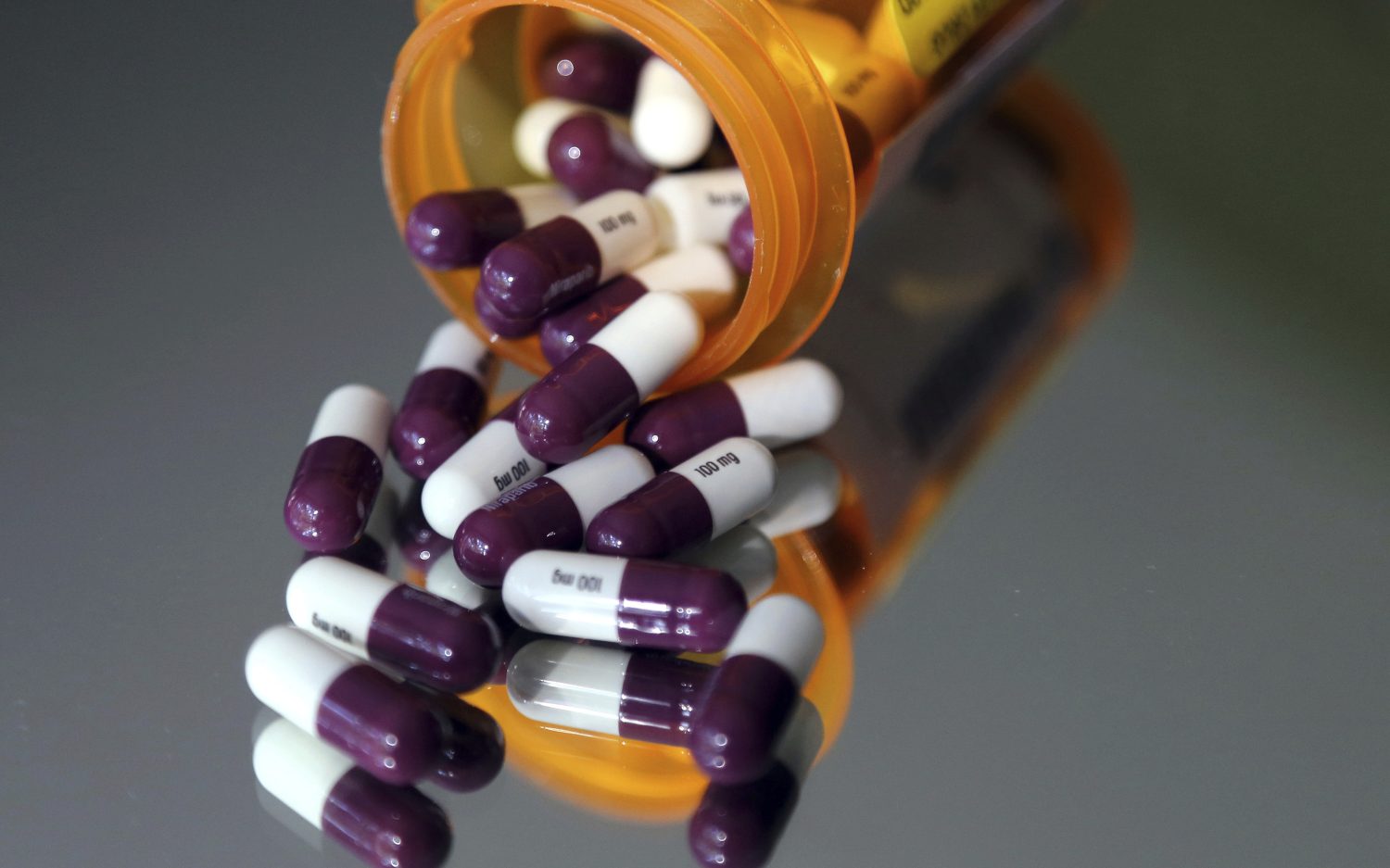 FDA cracks down on what it calls deceptive drug advertising
