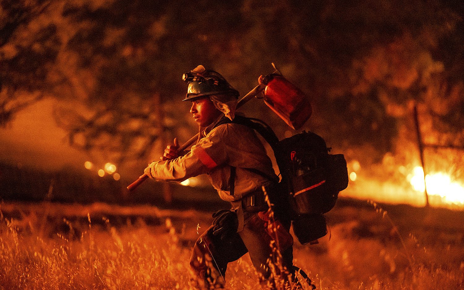 Oregon, California wildfires destroy homes amid heat wave