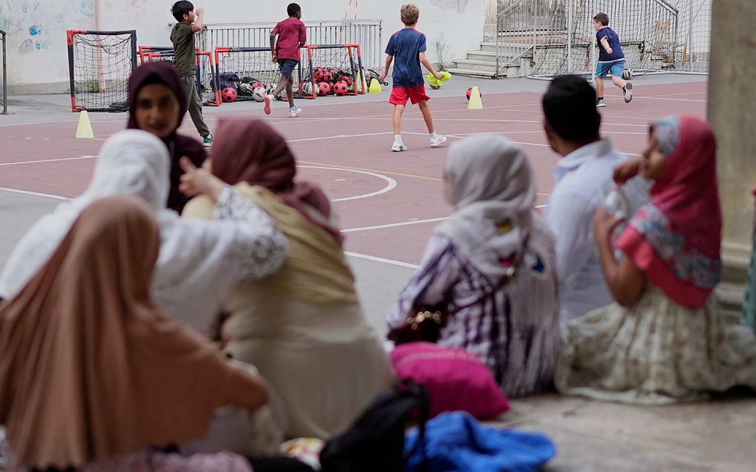 Italy bans full-face coverings, including burqas, niqabs, in schools
