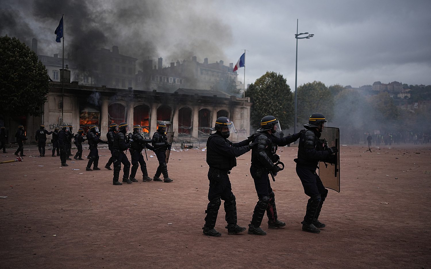 French PM calls for curfews amid violent weekend riots, looting