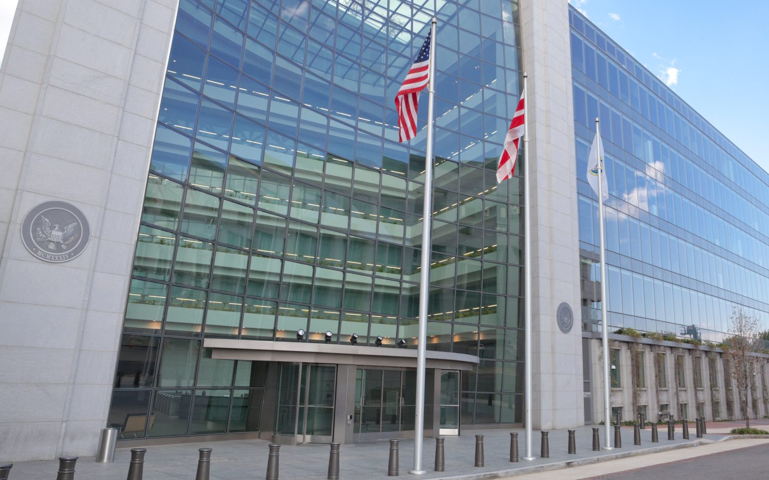 SEC proposal raises alarm from shareholder advocates