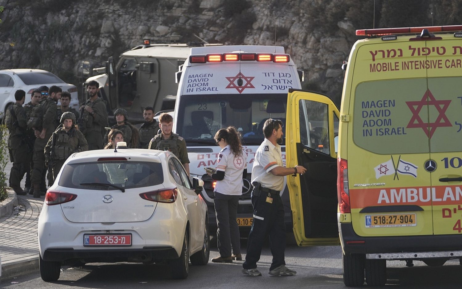 Israel to seal off West Bank after terror attack in Hebron