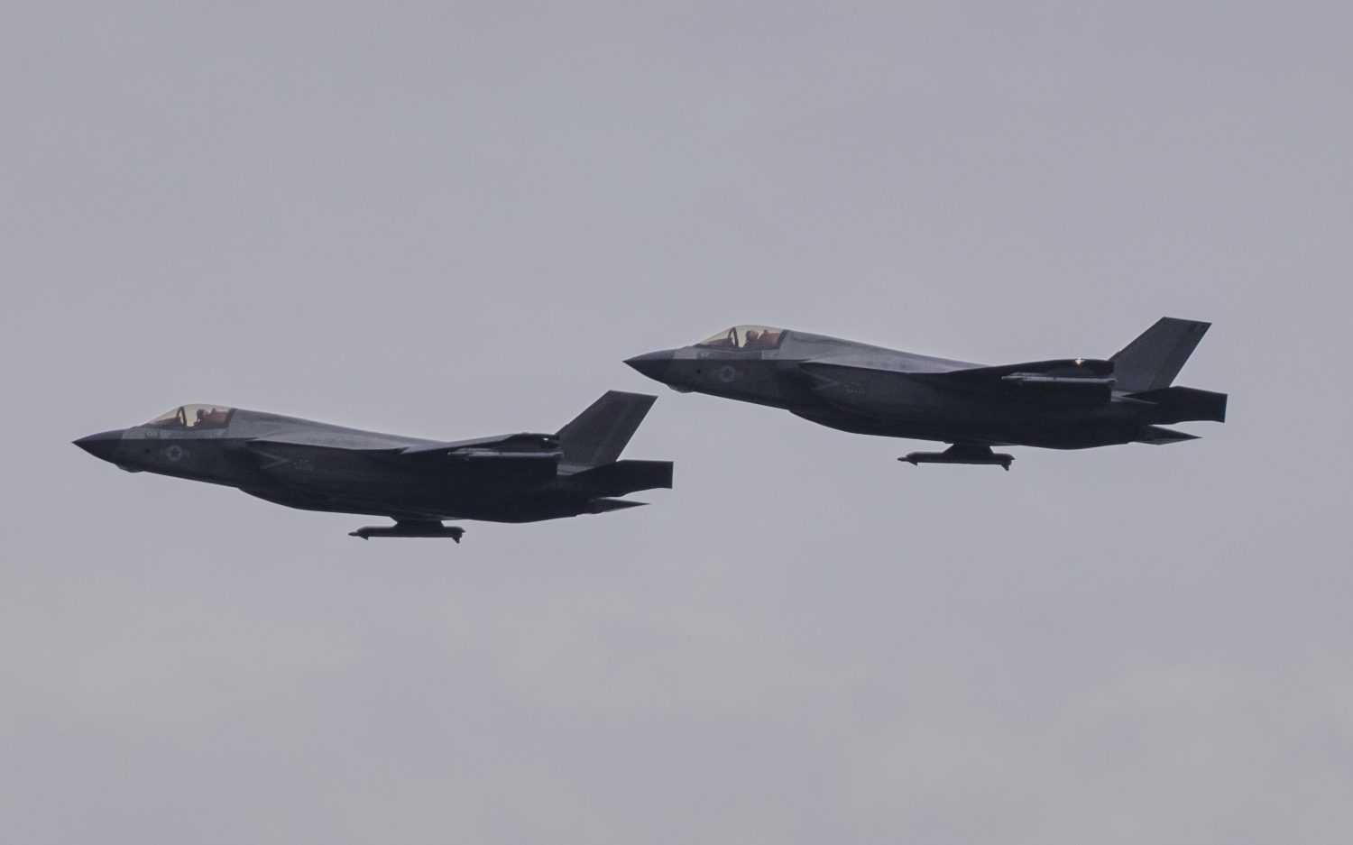 U.S. fighter jets spotted near Venezuela, defense minister says