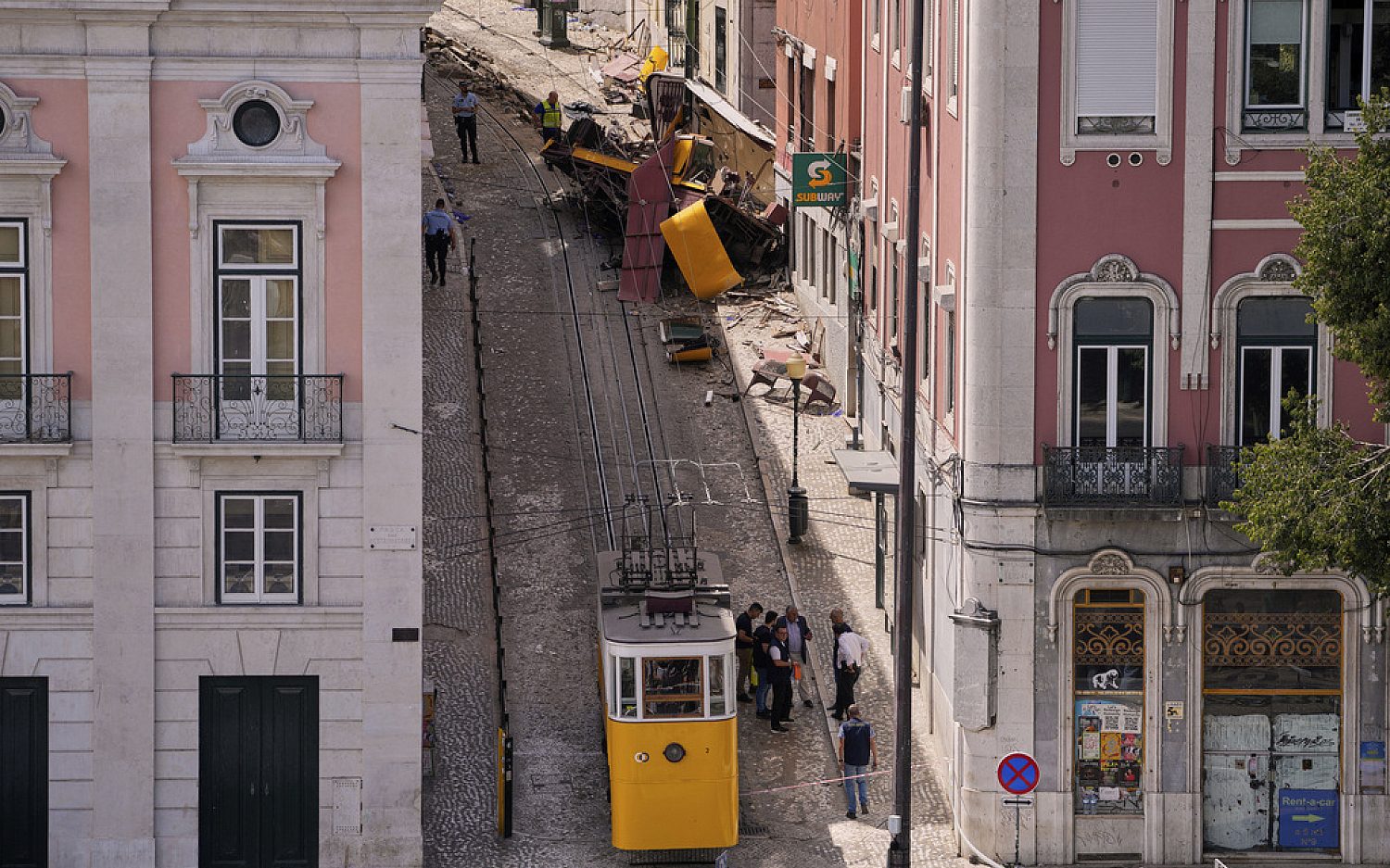 16 die in Portuguese capital as historic tram crashes
