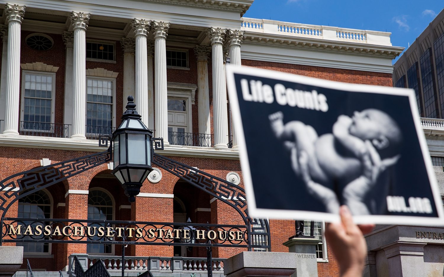 Massachusetts pro-lifers mobilize to stop abortion law