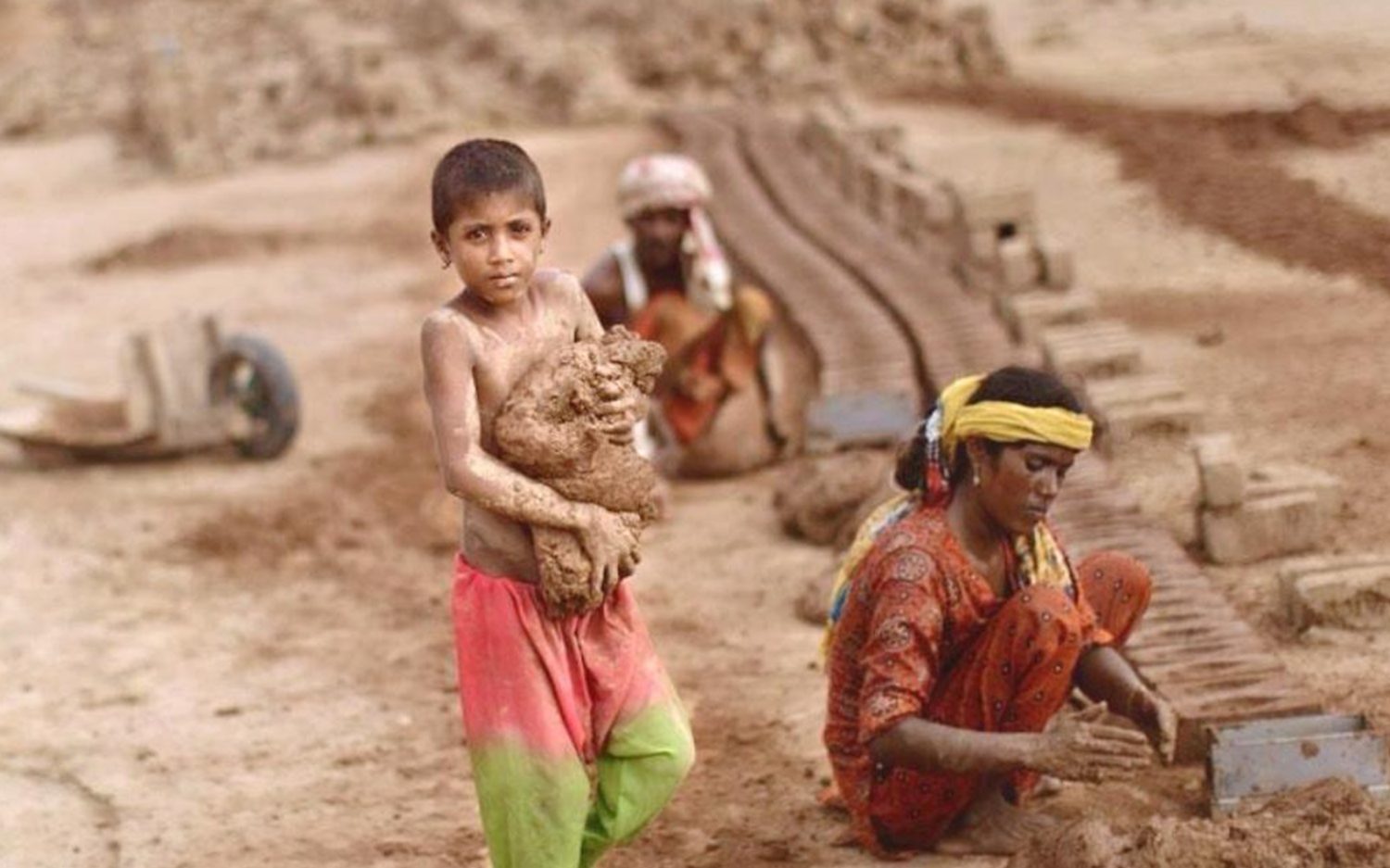 Toiling in Pakistan’s brick kilns