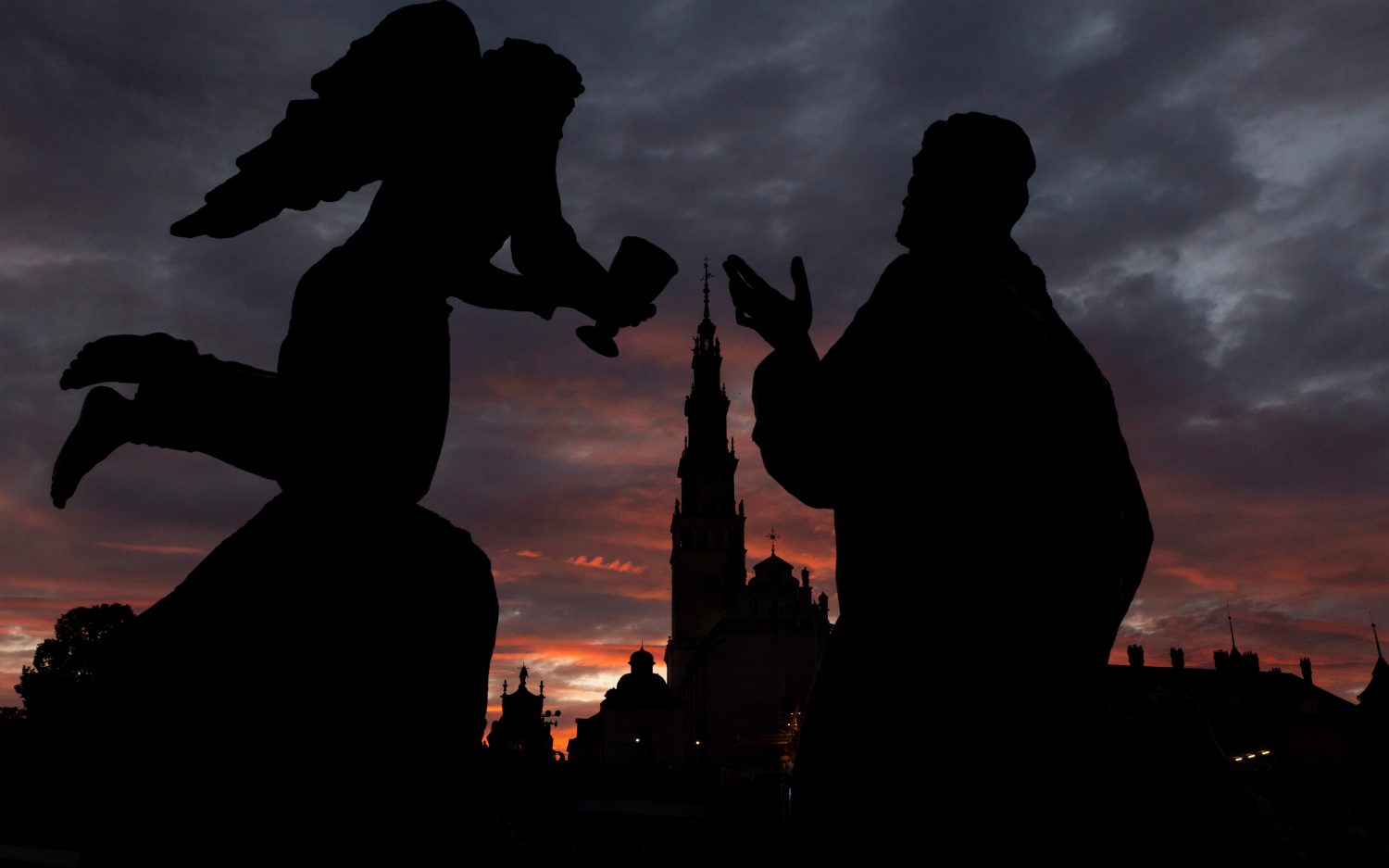 Catholic priest wounded in stabbing preaches forgiveness