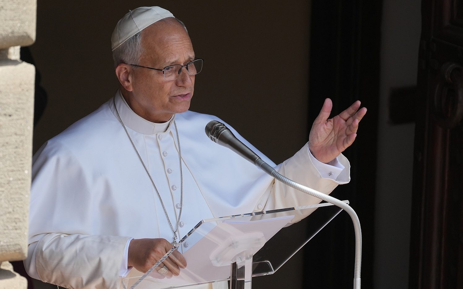 Pope Leo XIV calls for an end to Middle East violence