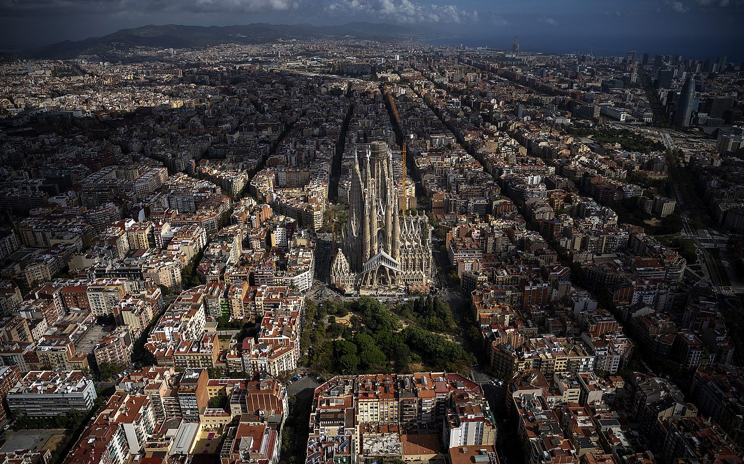 Central tower of massive Spanish church nears completion
