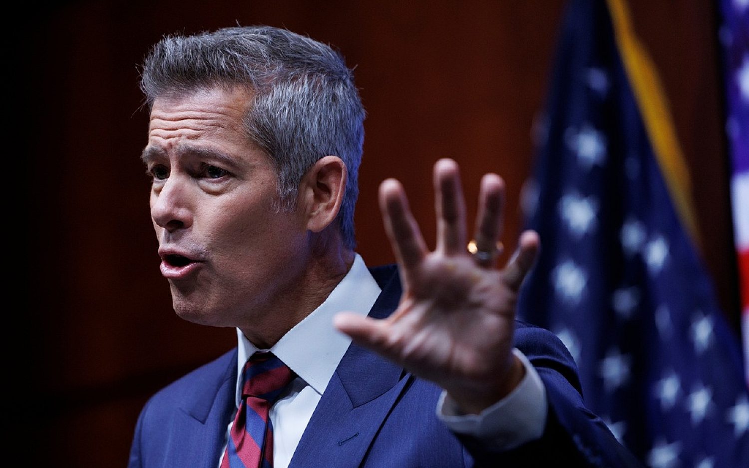 Wrong-way semi driver couldn’t read road signs, USDOT head says