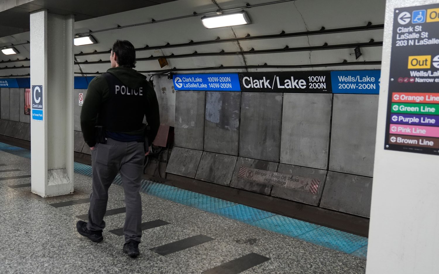 Reward offered for Chicago shooter who killed one, hurt 14