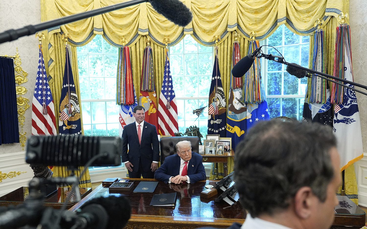 Trump optimistic for peace ahead of Alaska summit
