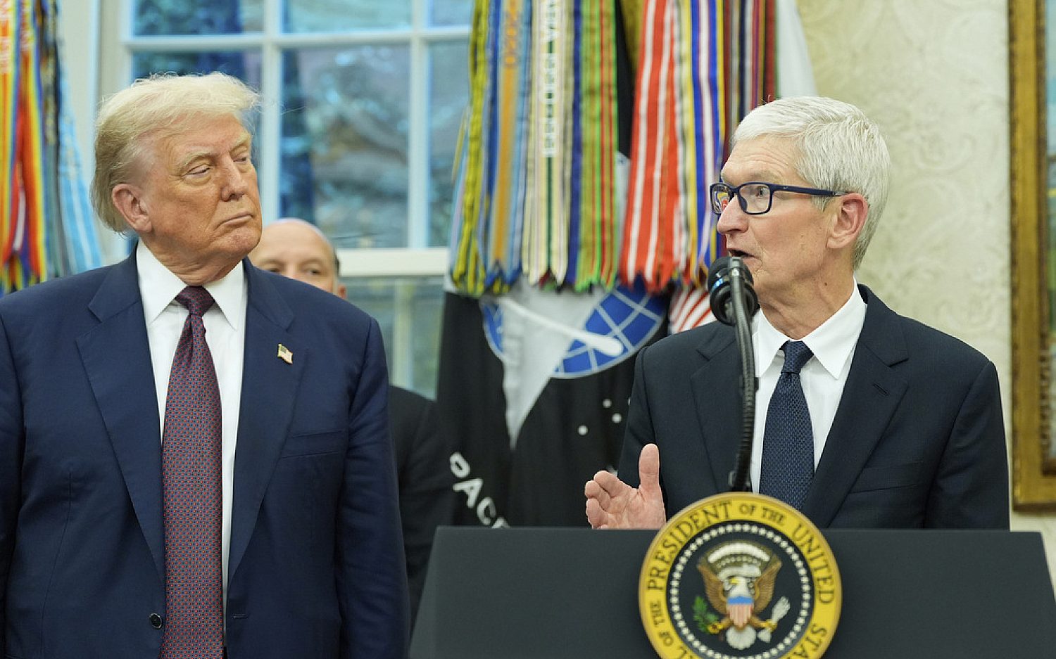 Apple plans $600 billion investment in U.S.