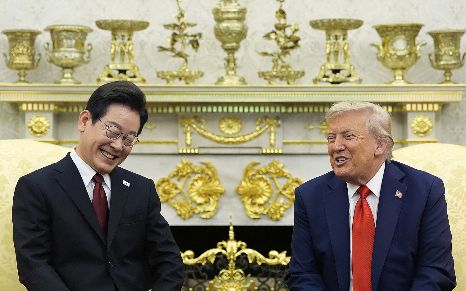 Trump hosts South Korean president, proposes meeting with Kim Jong Un