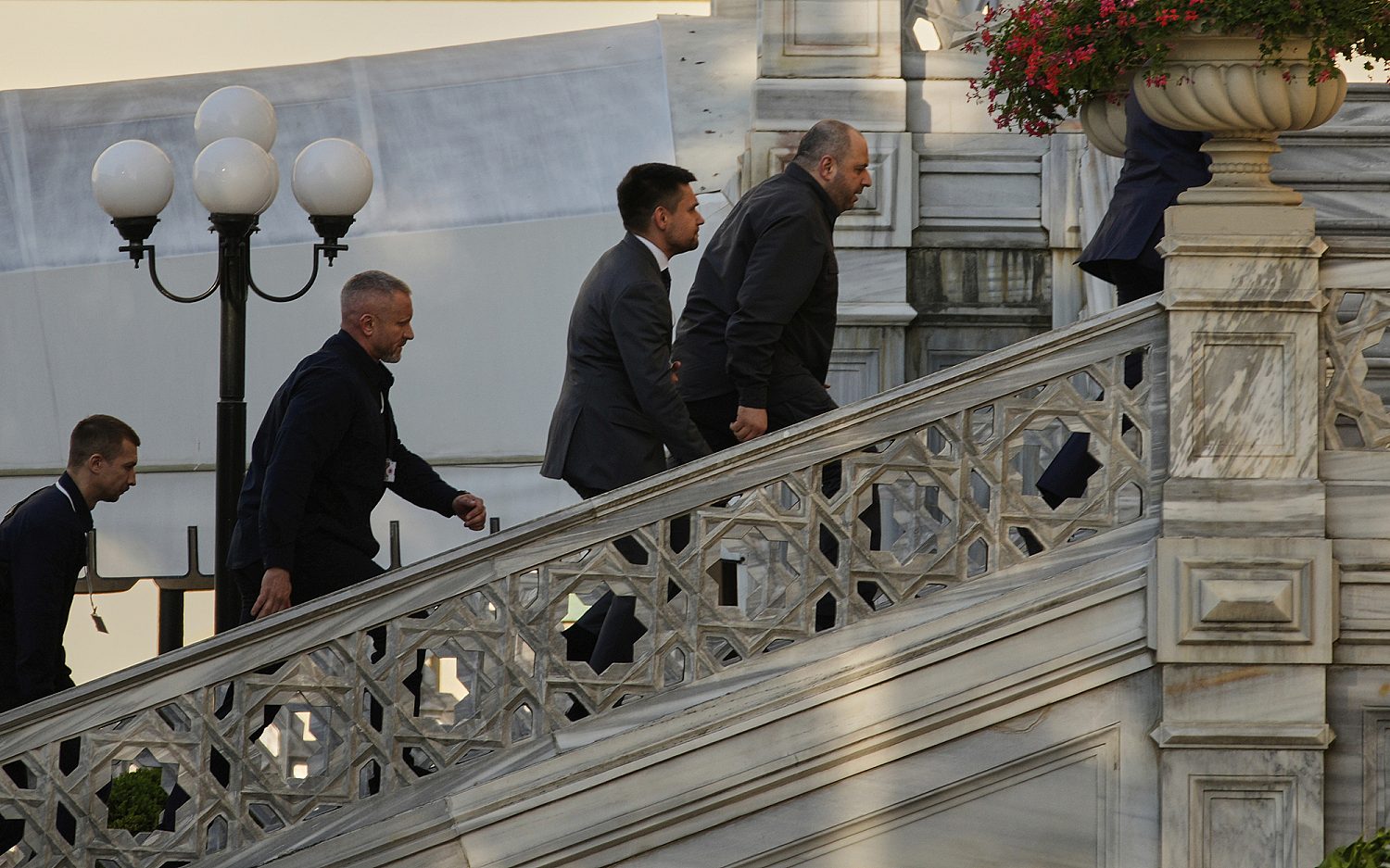 Russia, Ukraine resume ceasefire talks in Turkey