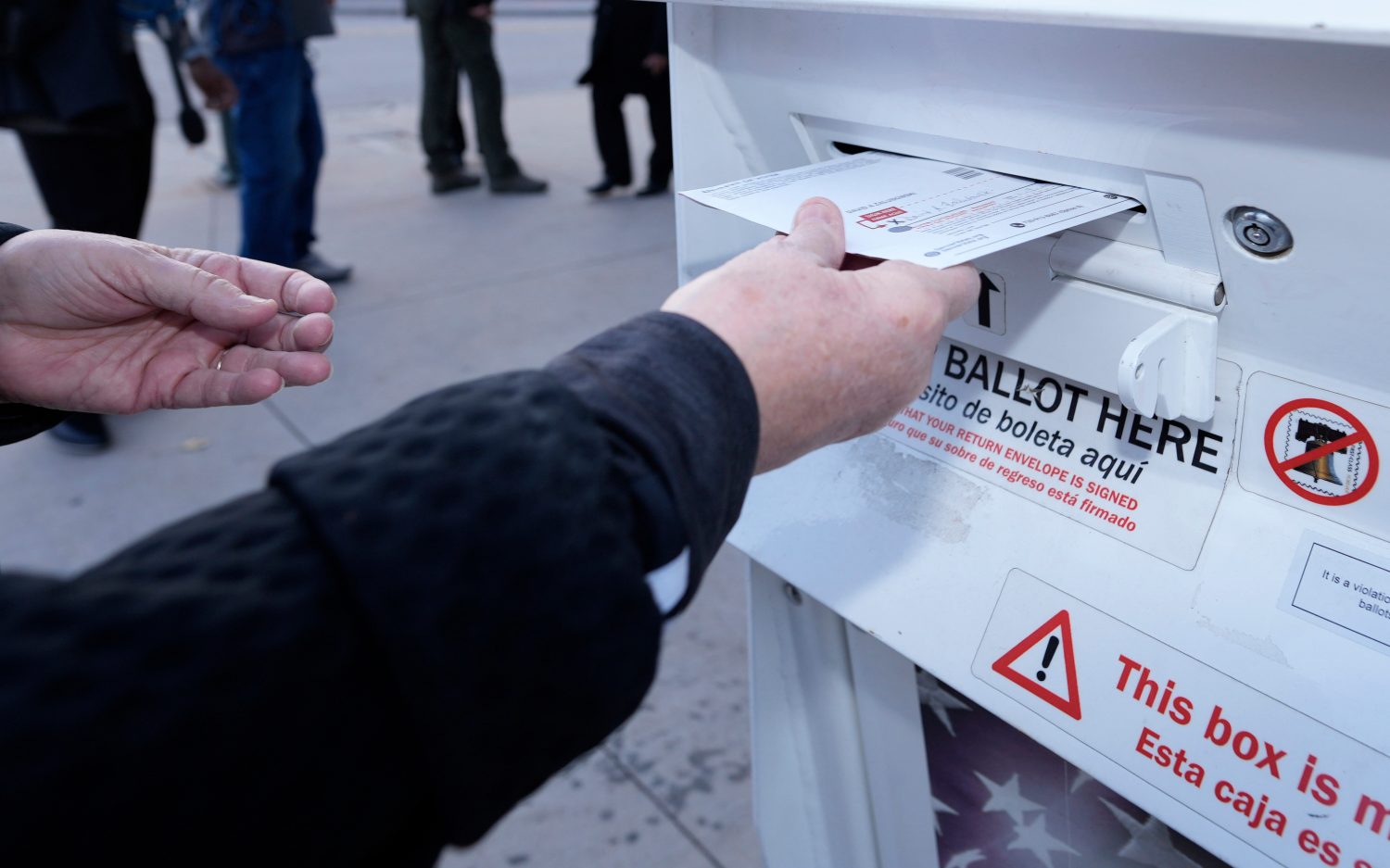 Feds indict 10 accused noncitizens for voter fraud