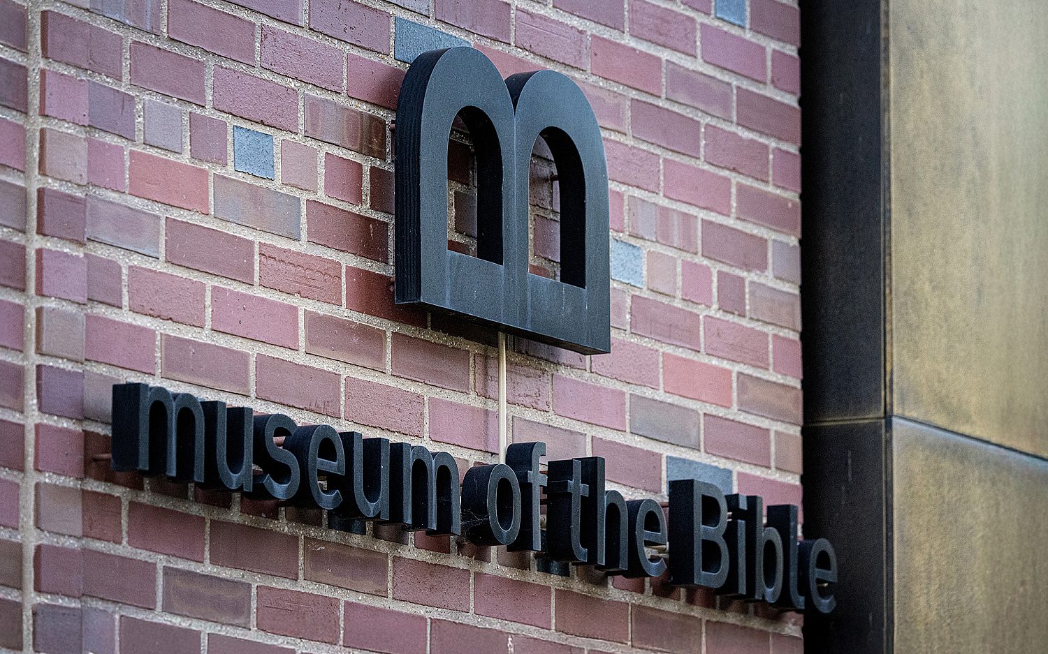 D.C. Bible Museum displays text with oldest complete copies of Jonah, 1 Peter