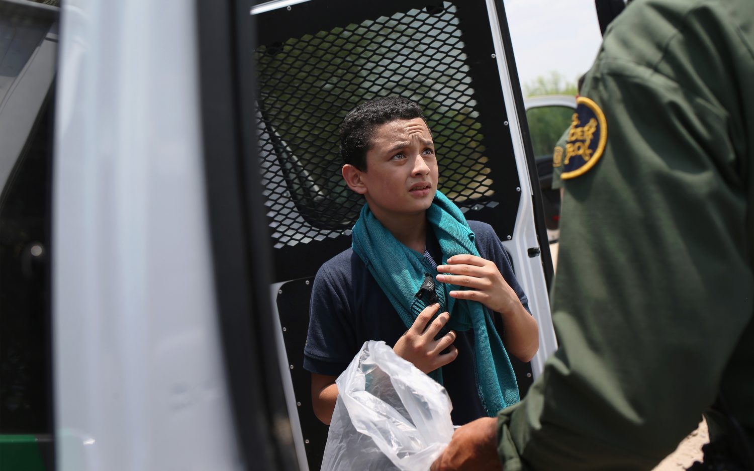 White House to shake up legal representation for immigrant kids