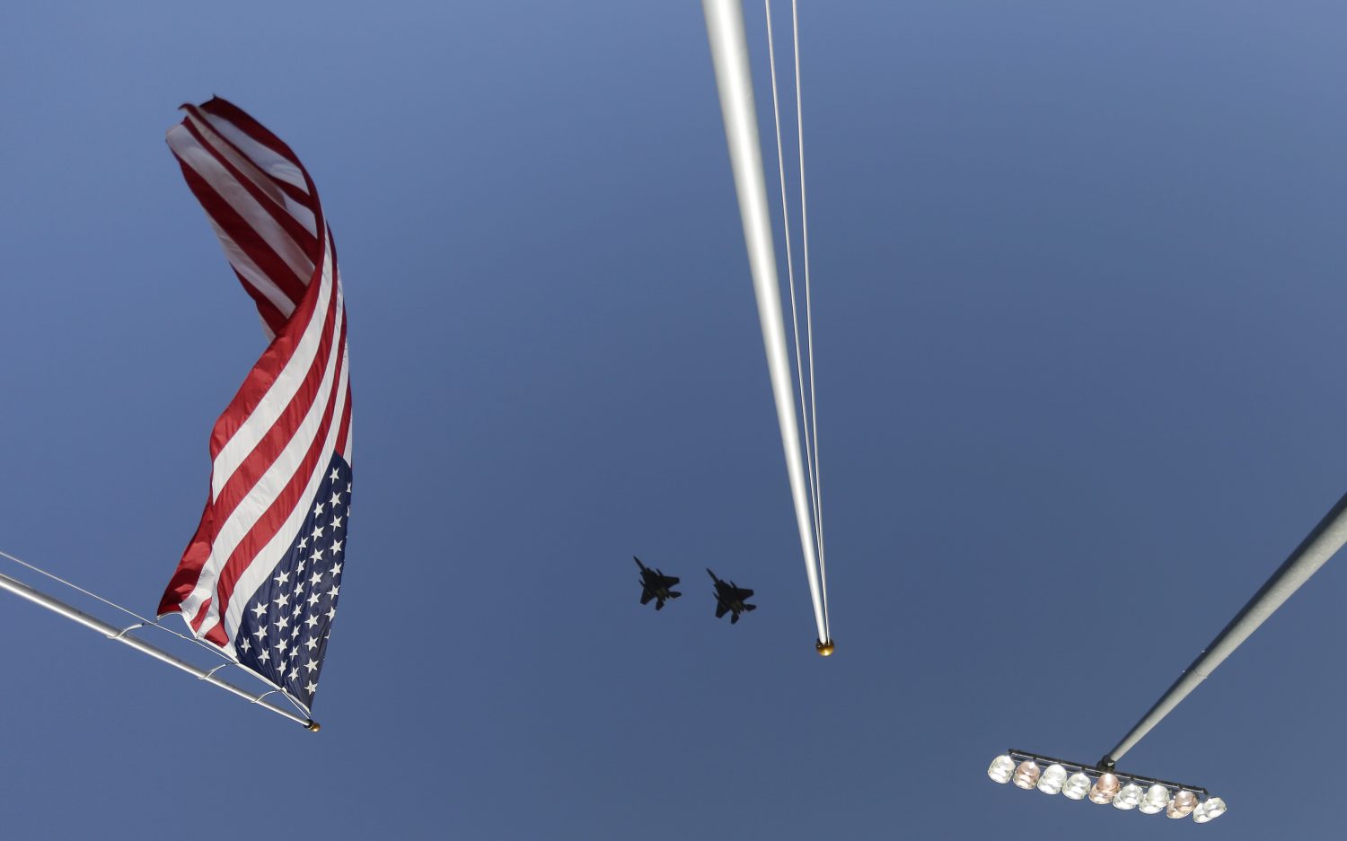 Four aviators eject, survive Navy jets’ air show collision