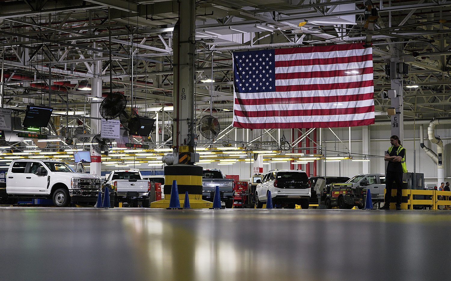 Ford invests $5B in EV production, overhauling Kentucky plant