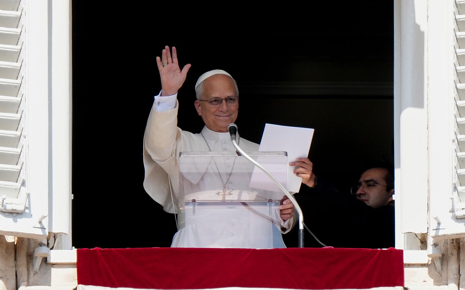 Pope calls for unity between church, artists amid AI surge