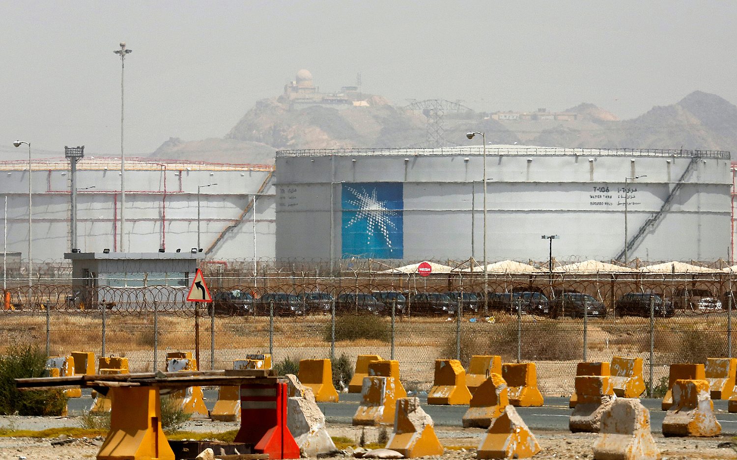 Saudi oil refiners cut October shipments to Europe