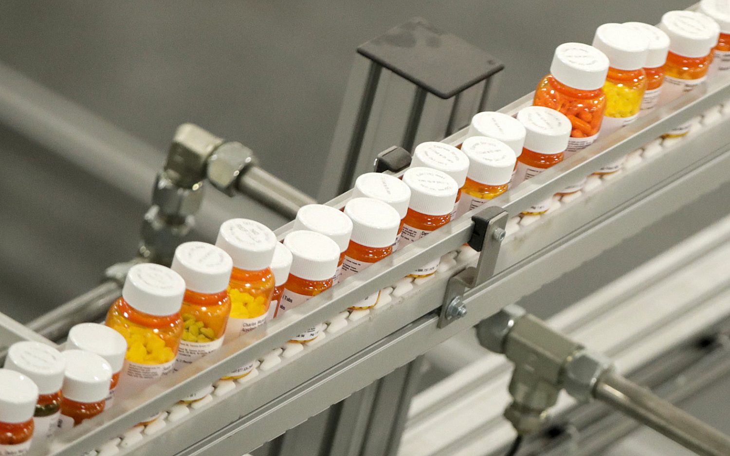 Trump orders drug companies to lower prices