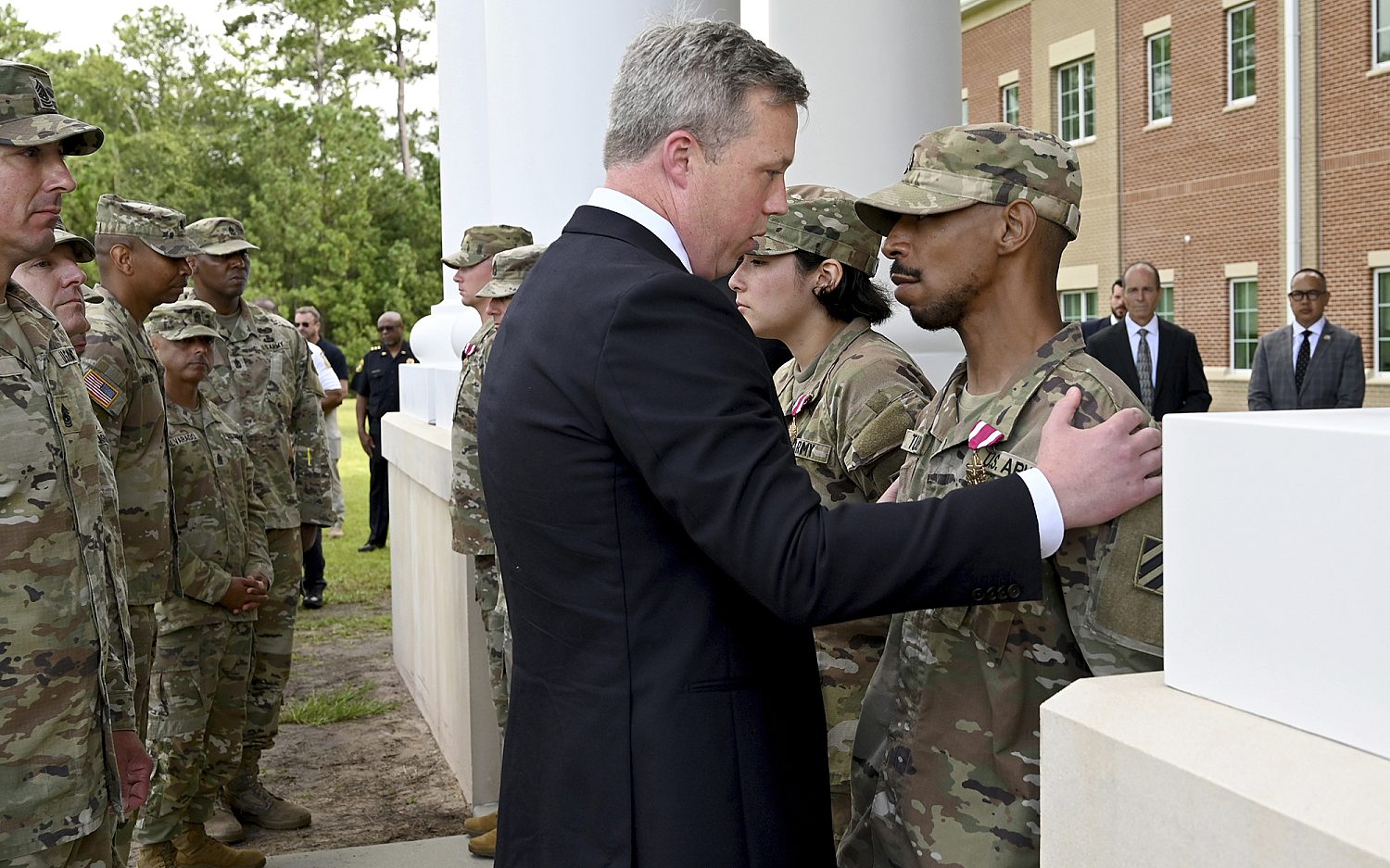 Soldiers recognized for subduing gunman at Georgia base