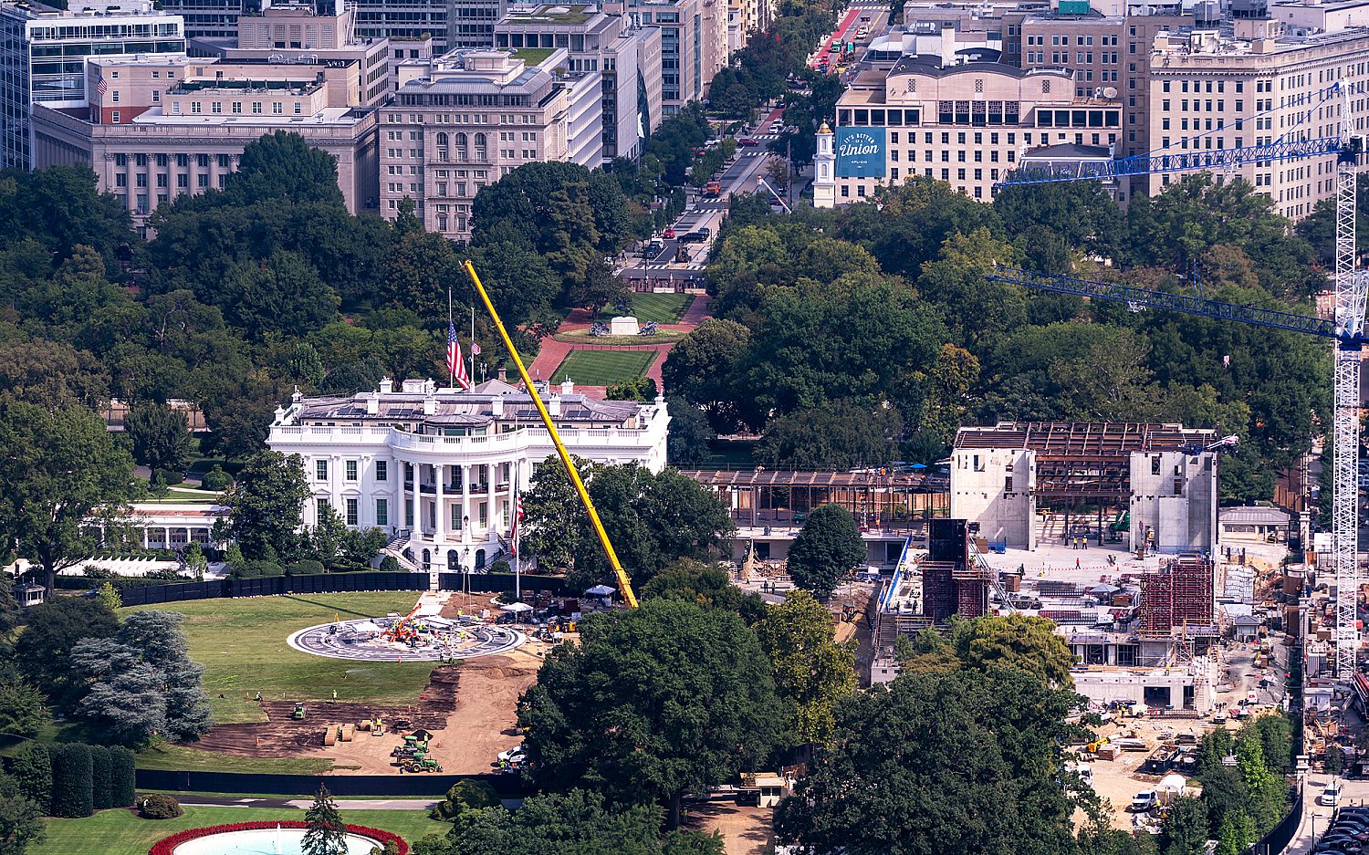SCOTUS lets White House ballroom construction resume