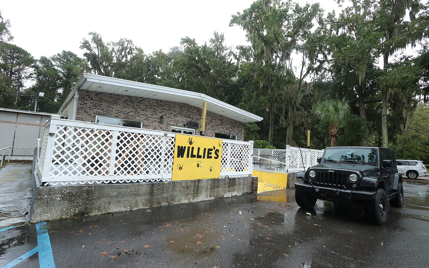 Shooting in South Carolina bar kills four, injures many