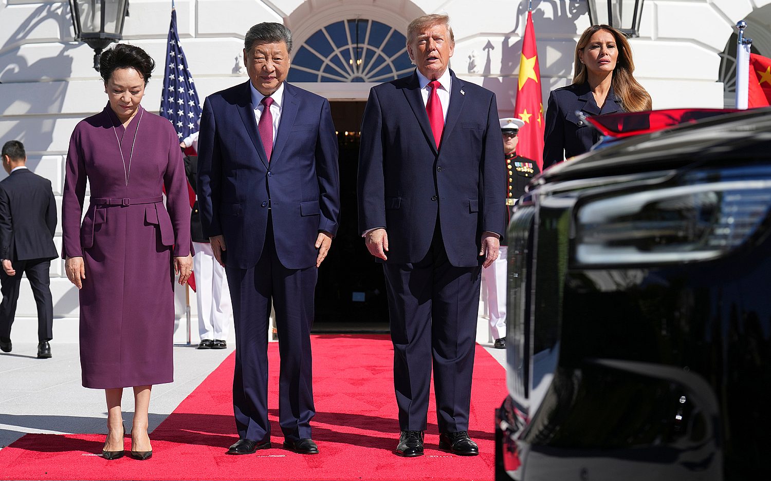 Trump denies offering to sell U.S. weapons to China