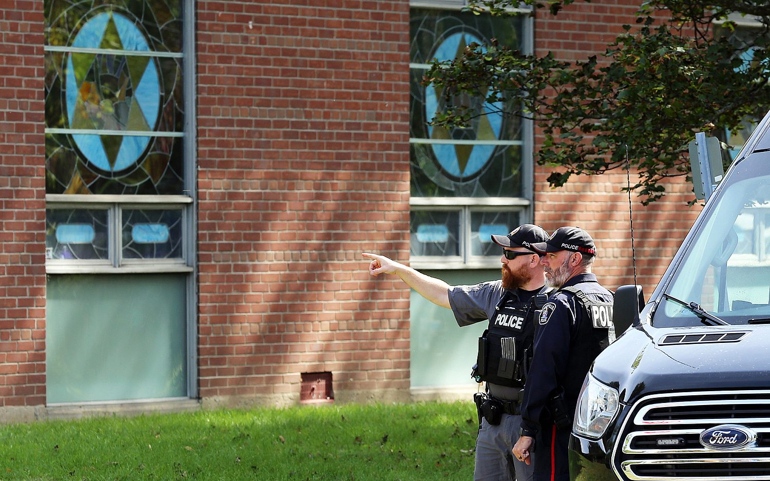 Officer shot outside Canadian synagogue during Yom Kippur observance