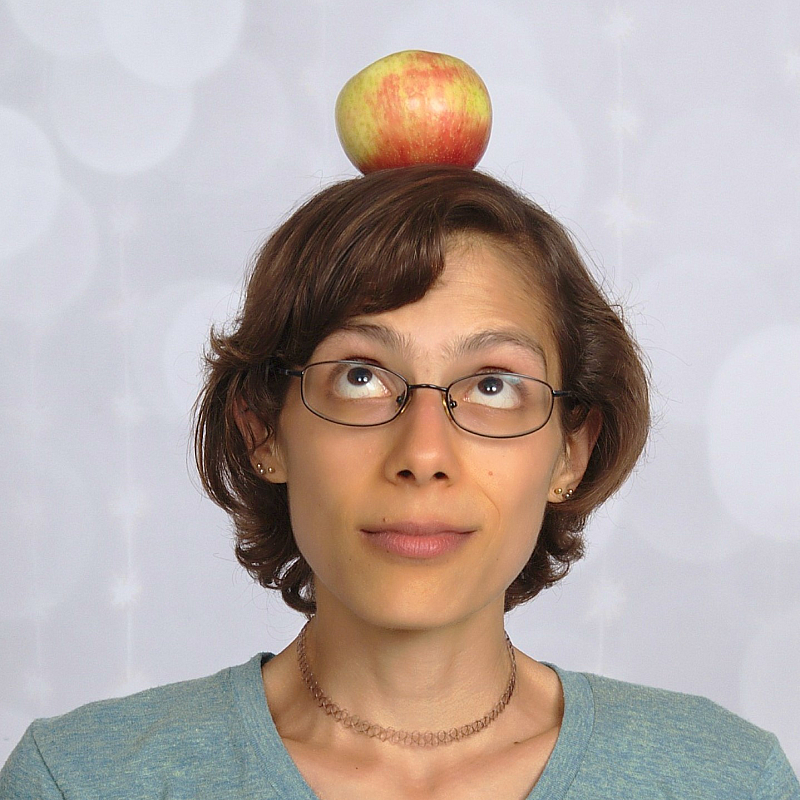 Theresa "sam" Houghton headshot